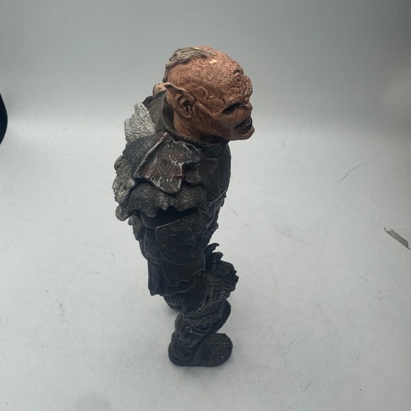 Lord of the Rings Lurtz Action Figure Toy Biz LOTR Orc Collectible *NO SWORD* - Picture 2 of 7